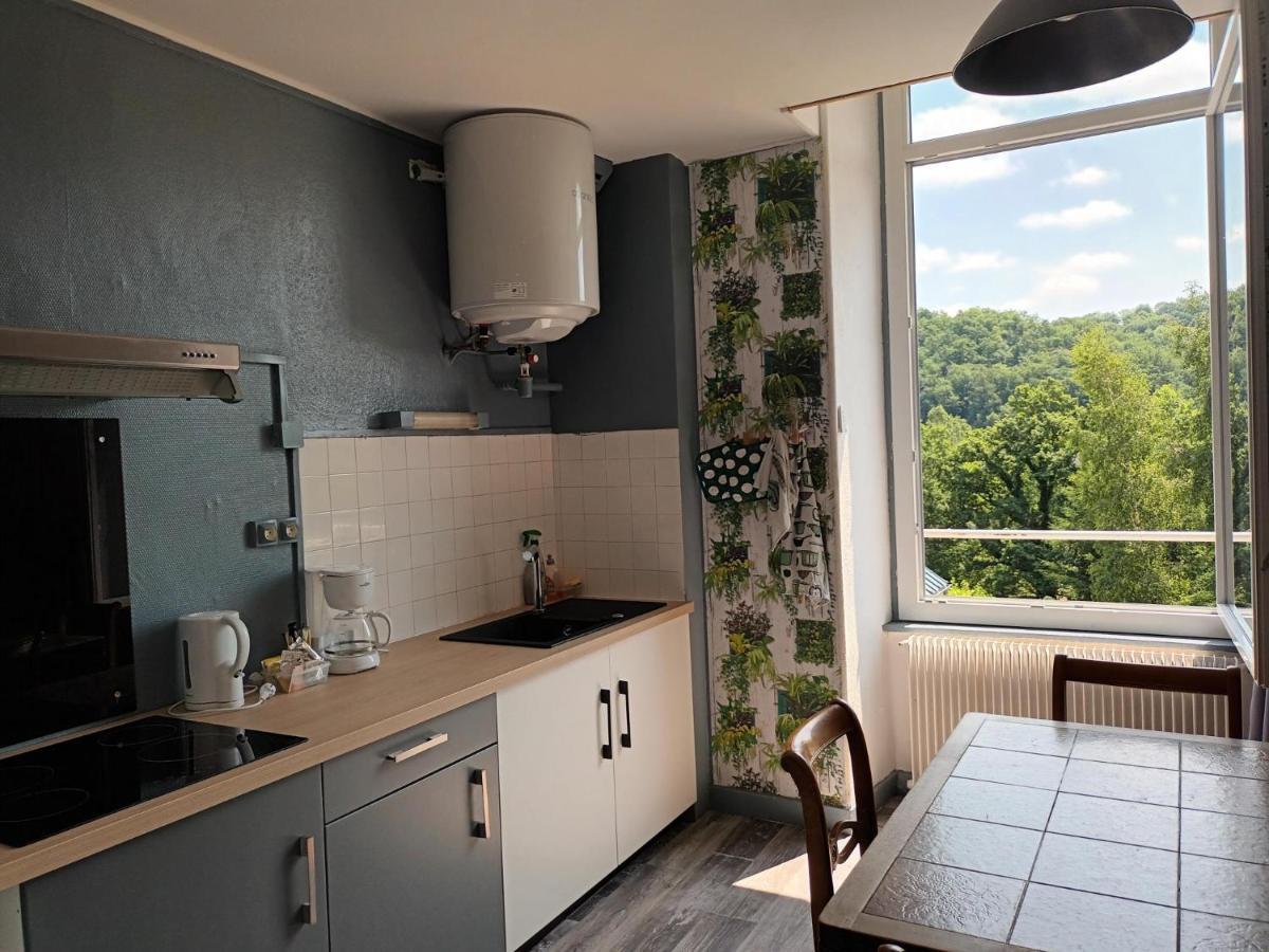 Appartement Chaleureux De 82M2 Proche De Vulcania Pontaumur Bagian luar foto